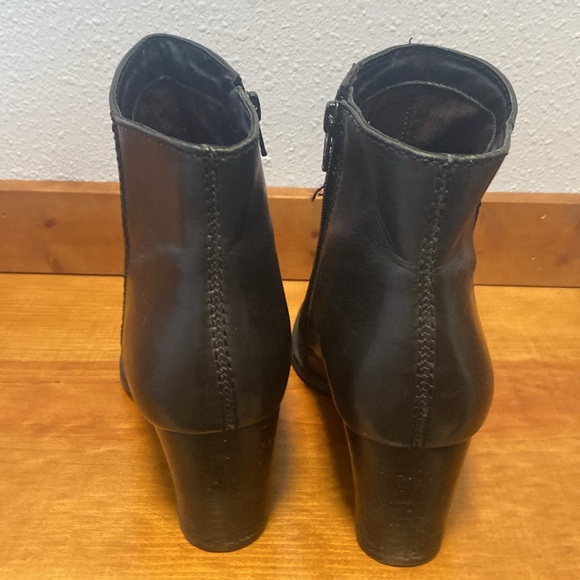 LL Bean black leather booties - Picture 4 of 8